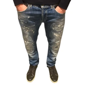 Dondup george - Säljer nu dessa överfeta dondup George me slutningar, nya 3000+, size 33 passar 31, passar dig som är normalbyggd 175cm +, hör av dig vid intresse!