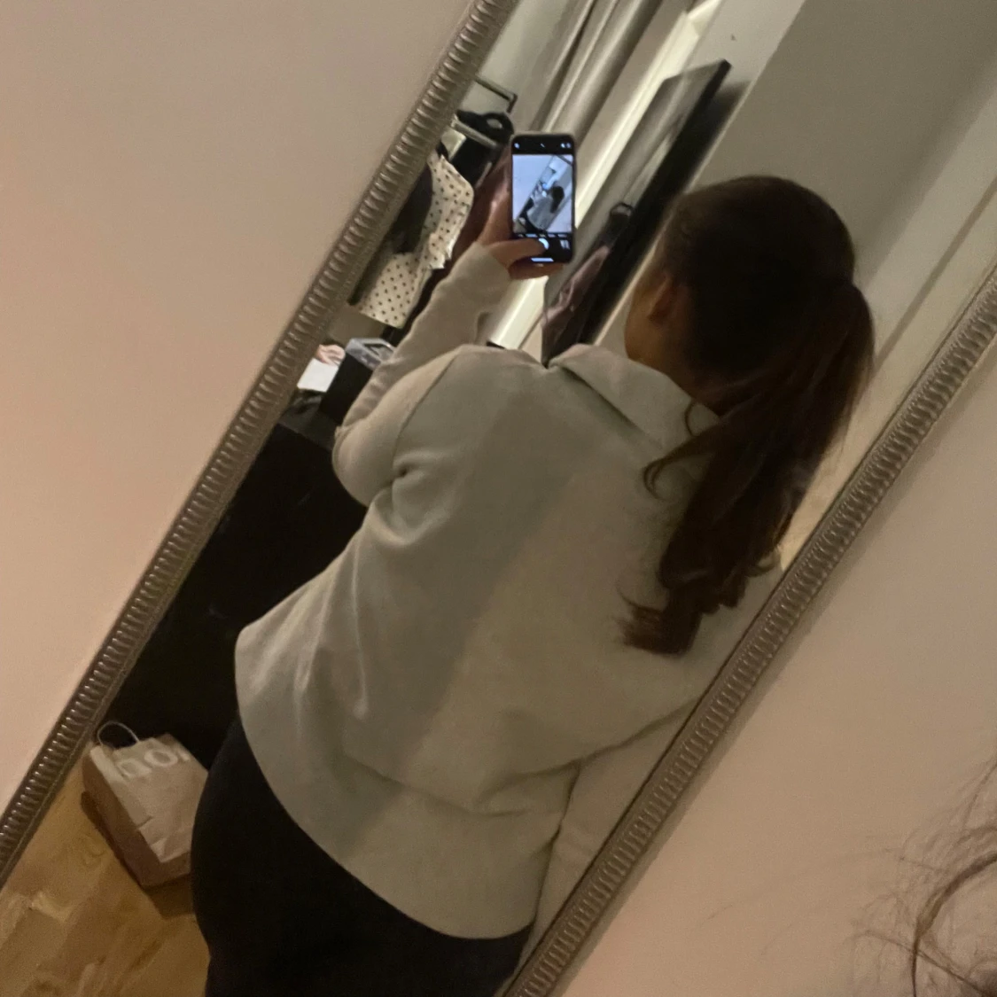 Vit/grå tröja med  krage - 3