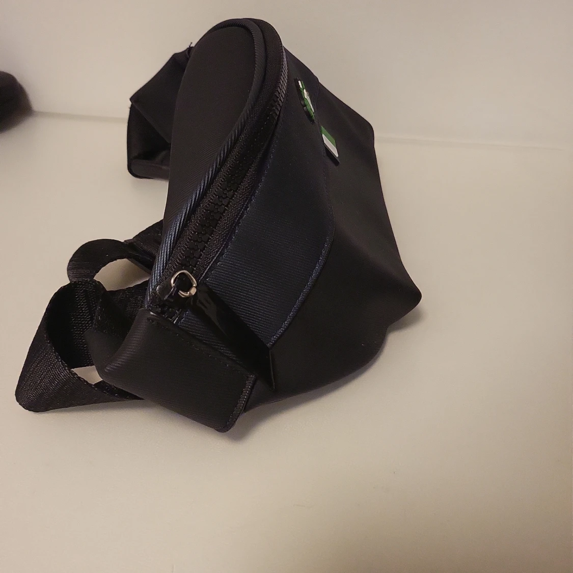 Svart midjeväska från Lacoste - 2