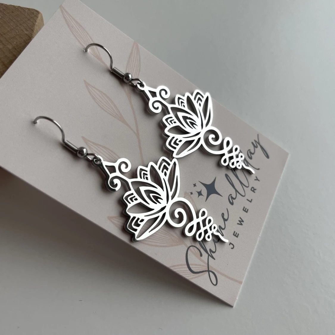 Rubrik:Silver Lotus Earrings – Boho Chic & Lightweight - 2