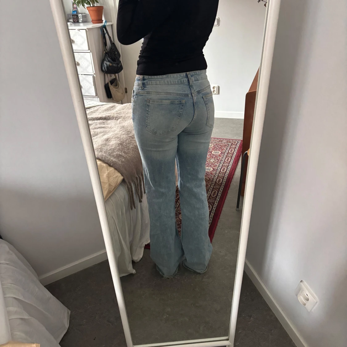 lågmidjade bootcut jeans - 1