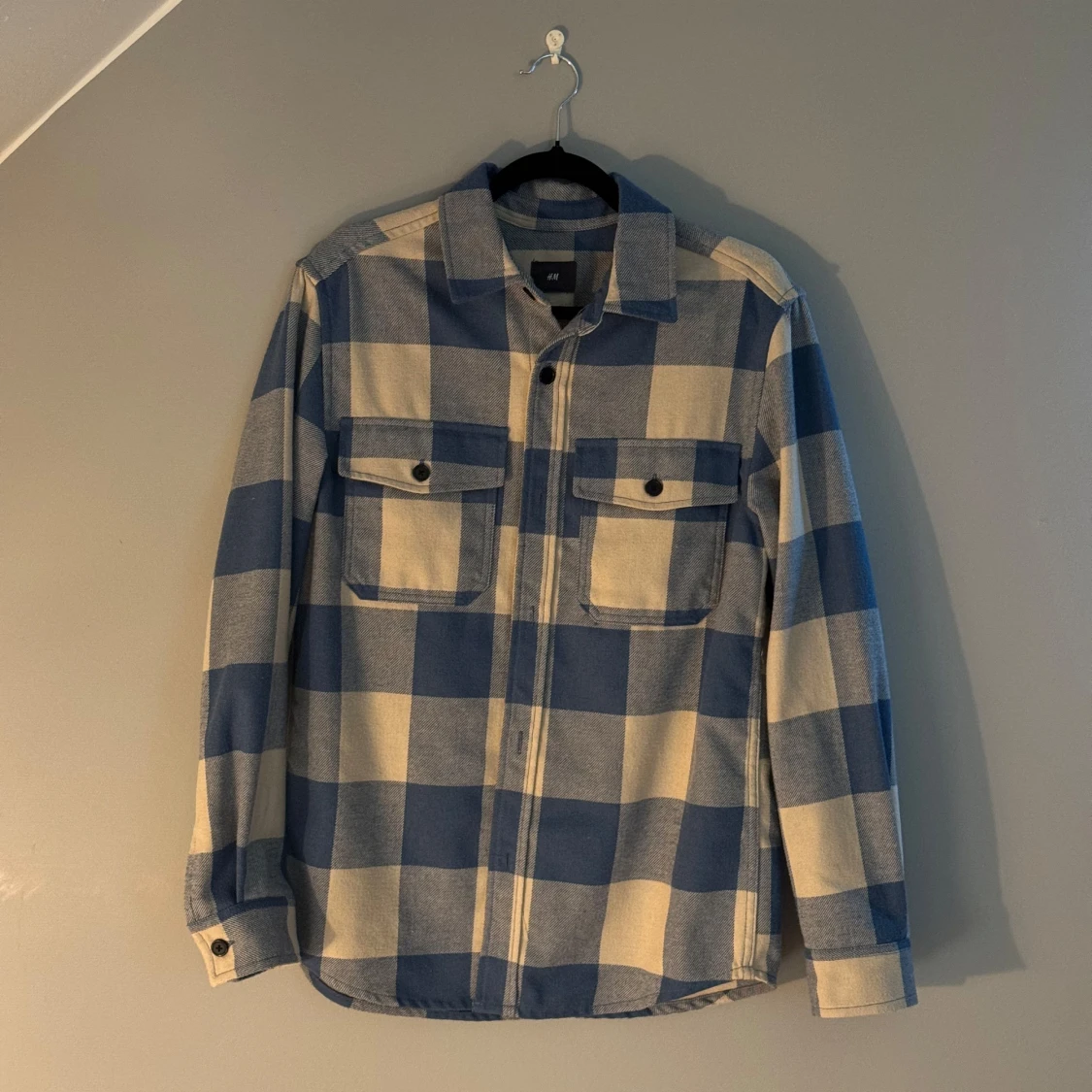 Blå och beige rutig overshirt