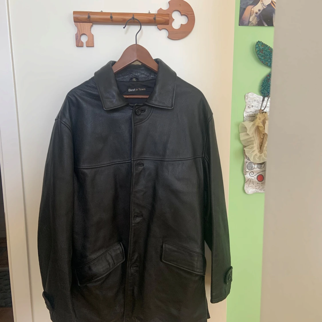 Svart skinnjacka från Best in Town - 3
