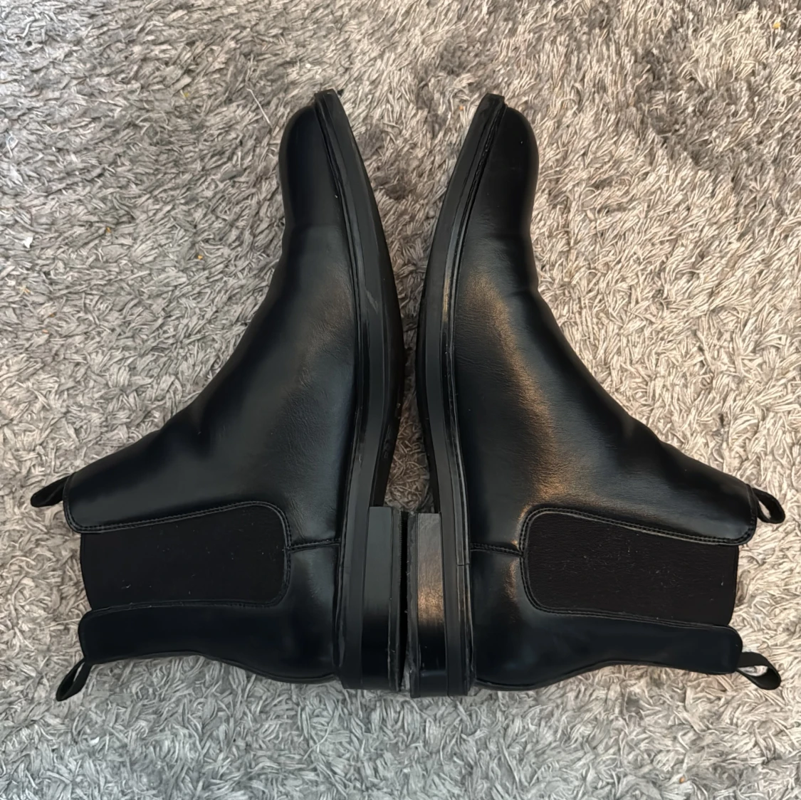 Svarta läderskor  - 1