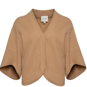 Dagmar kofta beige storlek s - Dagmar kofta i storlek S, köpt för 3999 kr❤️