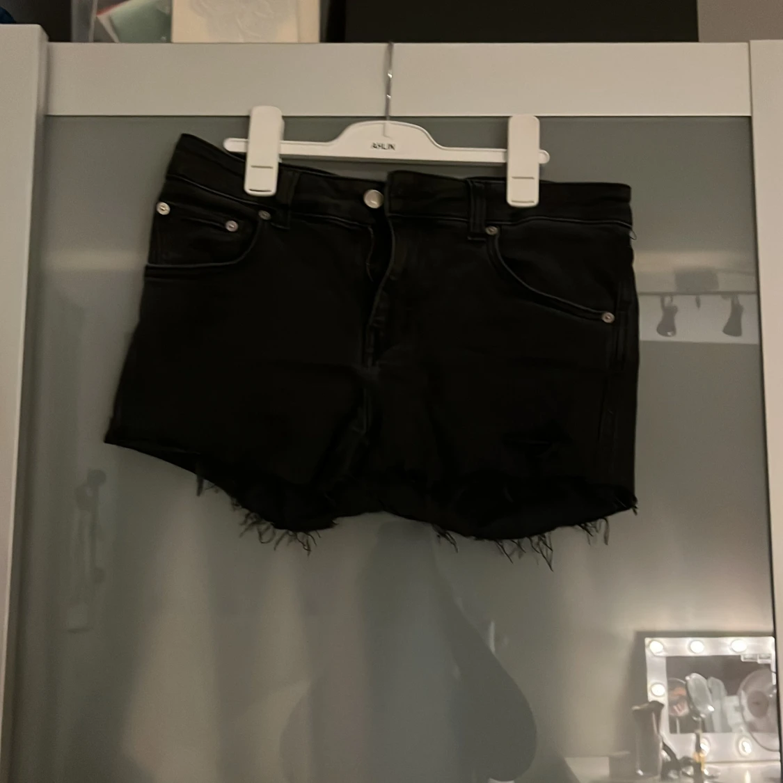 Svarta jeansshorts från 157, M
