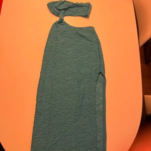 strand klänning, 2000s - aldrig använd. ger en 2000s, var min mammas.