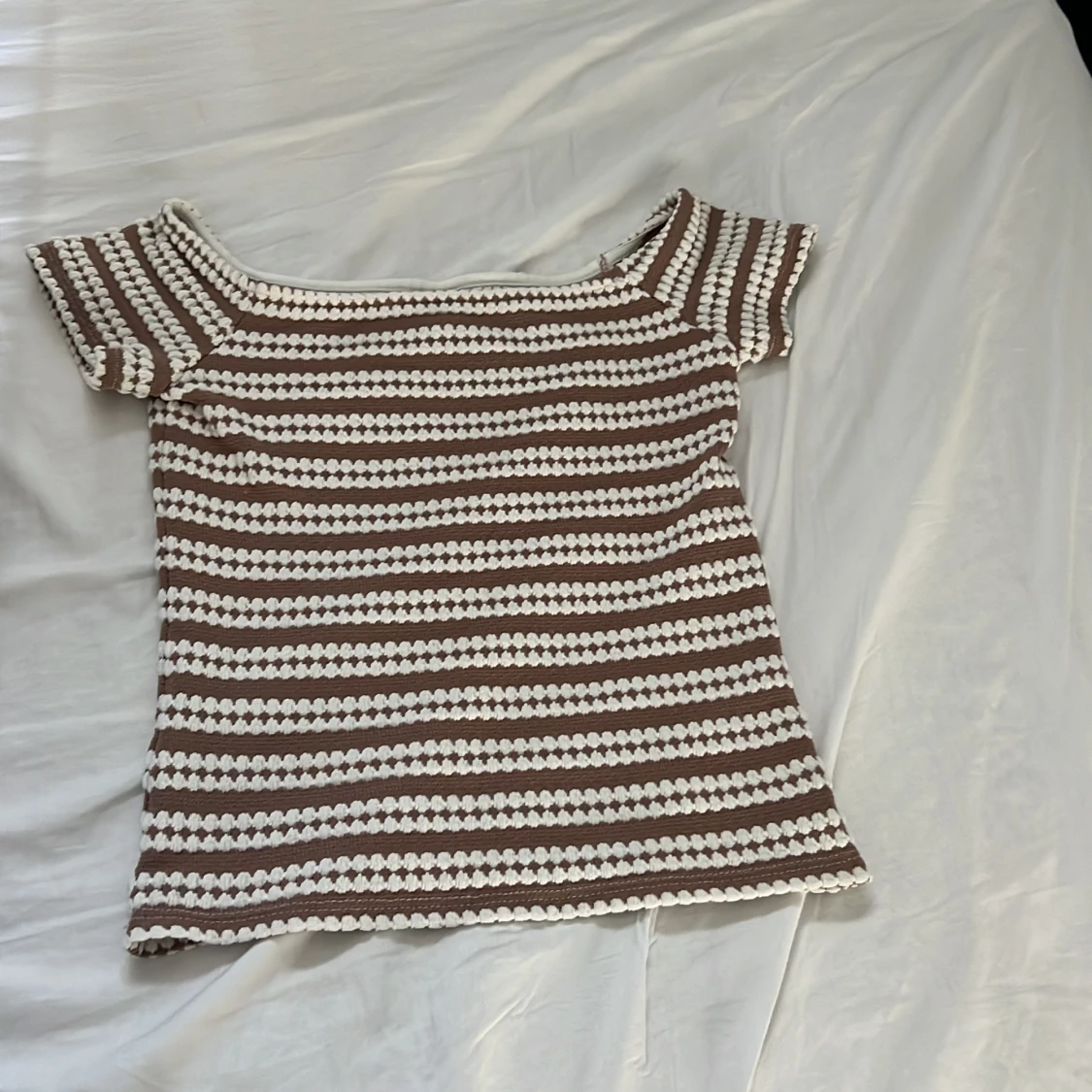 Randig stickad topp från Nelly