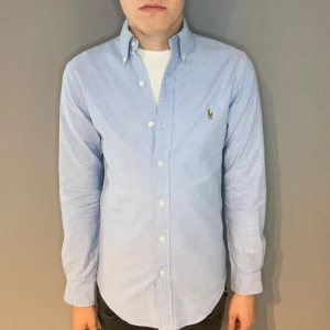 Polo Ralph Lauren skjorta  - Polo Ralph Lauren skjorta | storlek xs | skick 10/10 | fraktar via PostNord eller Instabox på köparens bekostnad | hör av dig vid funderingar 