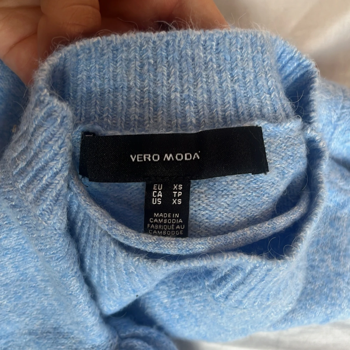 Ljusblå stickad tröja från Vero Moda - 2