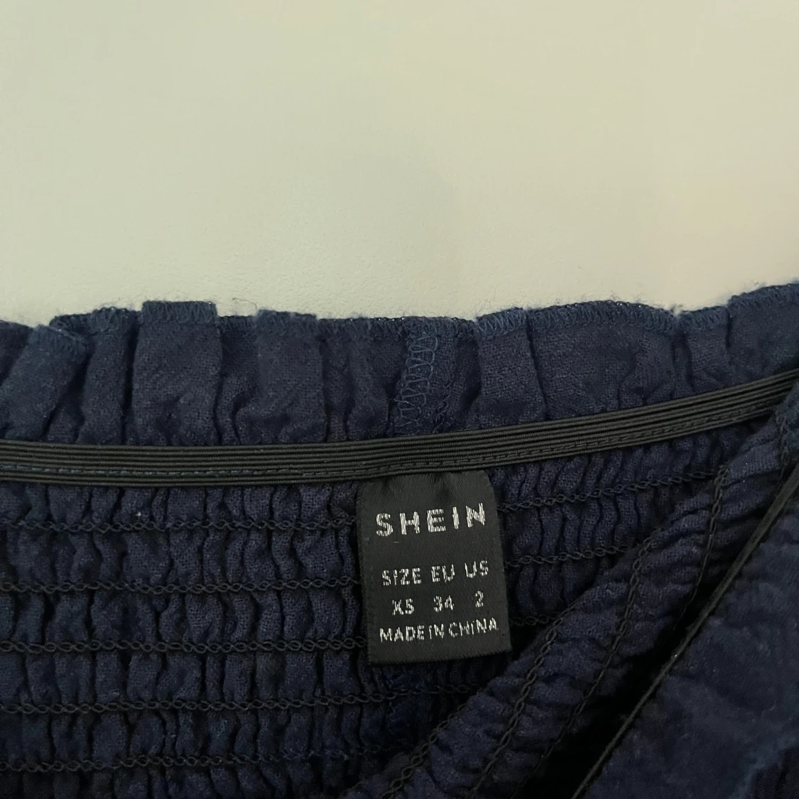 Superfint mörkblått linne!! - 4