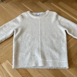 Tröja från Zara  -  Fin stickad tröja