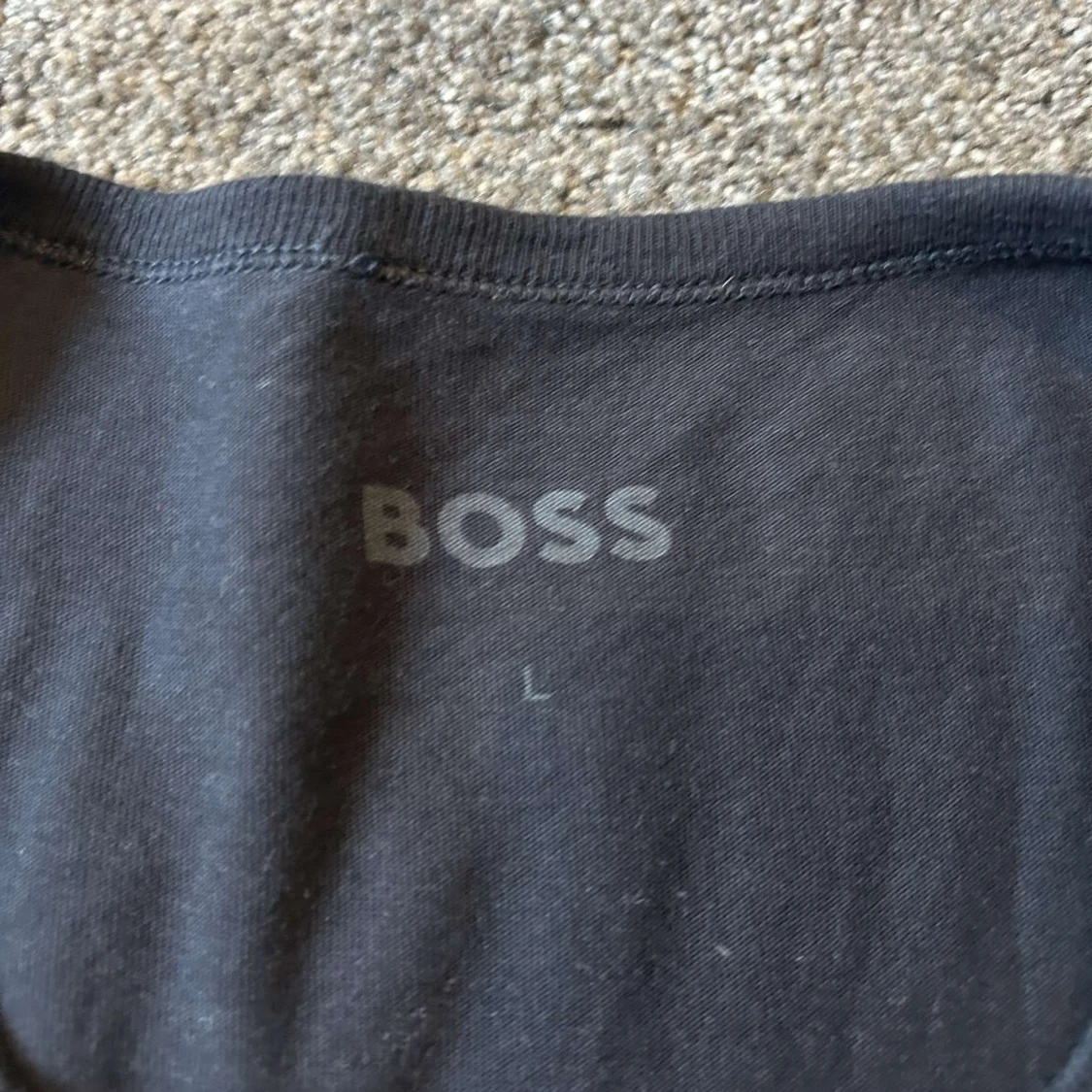 Svart t-shirt från BOSS Hugo Boss - 1