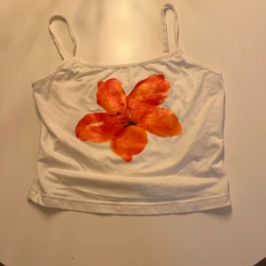 sommar tröja - ny aldrig använd 