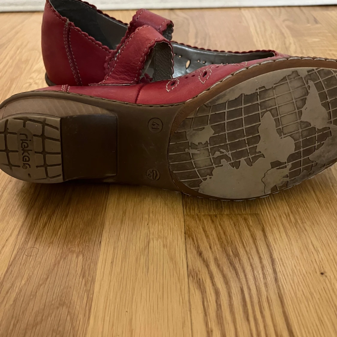 Röda ballerinaskor från Rieker - 2