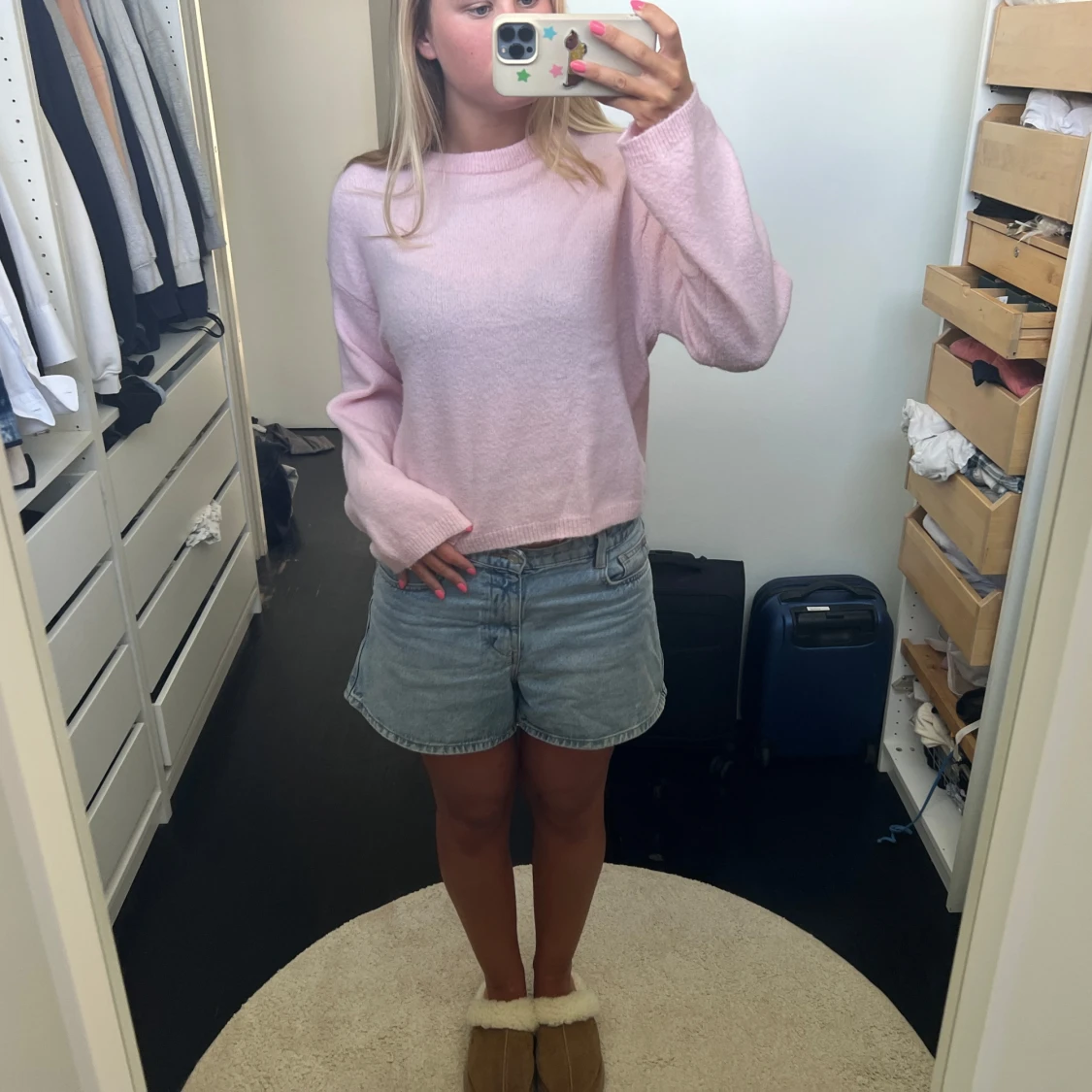 Ljusrosa stickad tröja