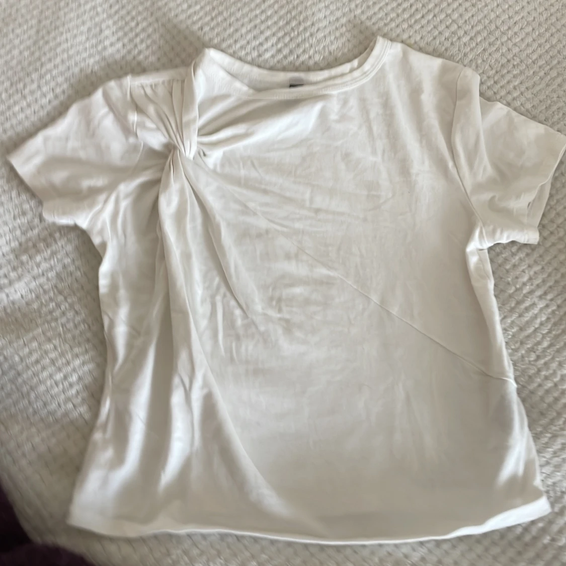 Vit knyt-topp från H&M Divided XS