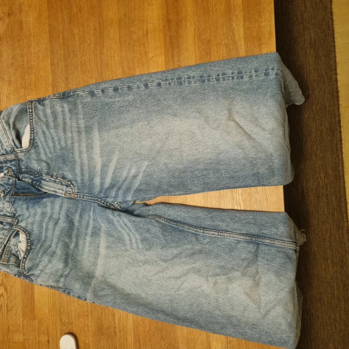 Baggy jeans i ljusblå denim - 2