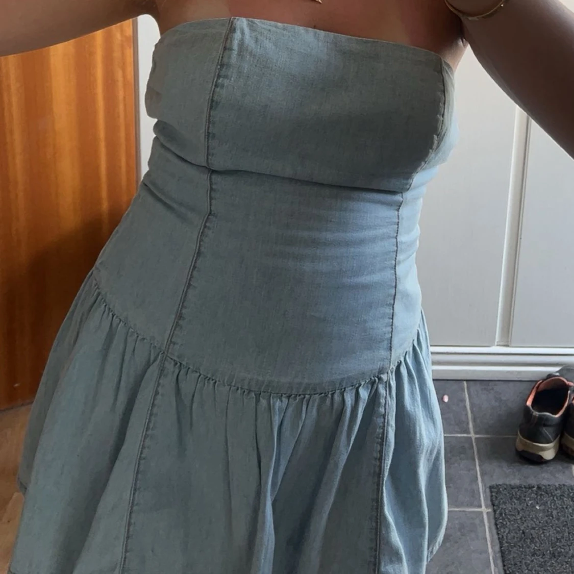 Slutsåld Jeansklänning från Zara nyskick - 1