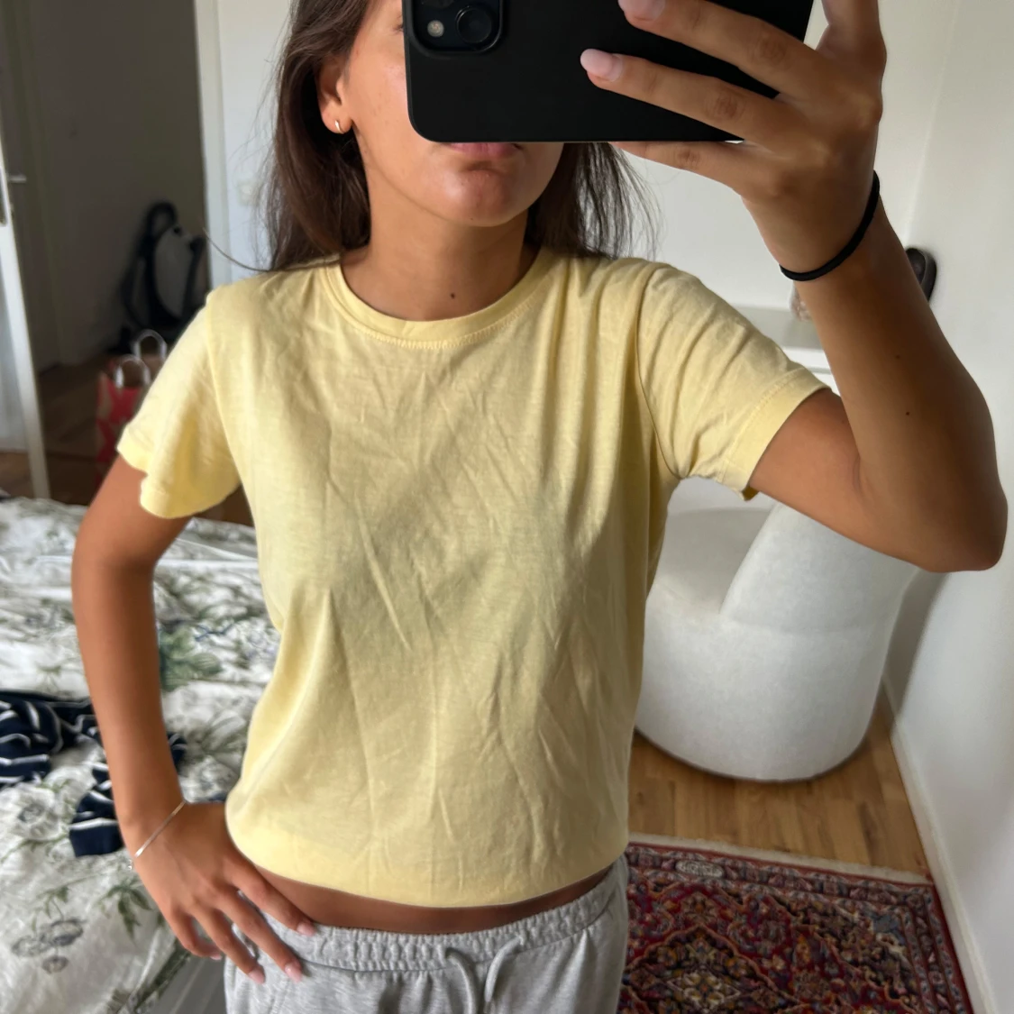 Ljusgul basic t-shirt  - 1