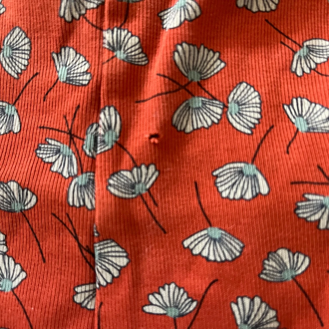 Röd blommig topp från Uniqlo - 2