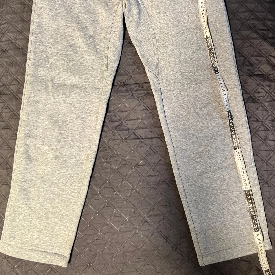 Nike grå mjukisbyxor   - 2