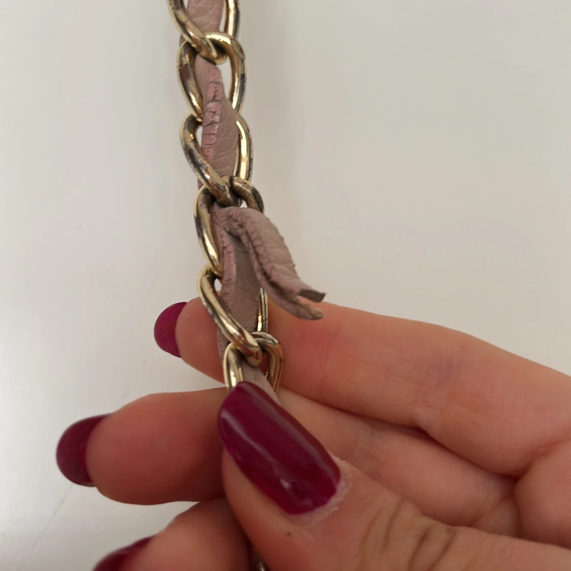 Beige quiltad axelväska med kedja - 3