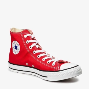 Röda Converse  - Klassiska röda Converse All Star high-top sneakers med vit sula och vita snören. Skorna har rund tå, tydlig logga på sidan och är tillverkade i canvas. Perfekta för en cool och avslappnad stil.
