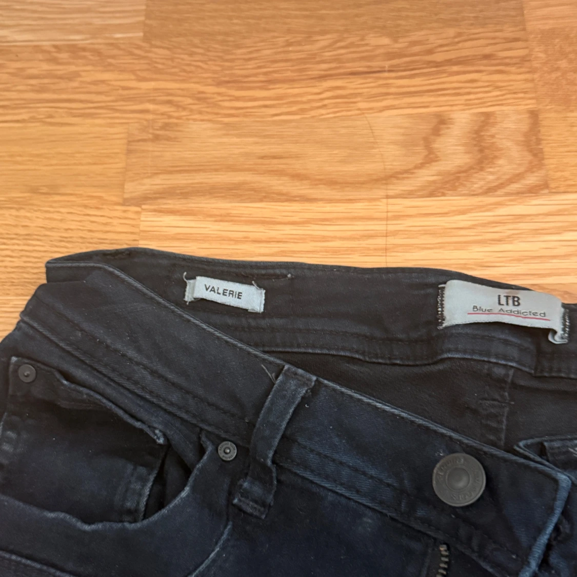 Svarta bootcut  jeans från LTB  - 1