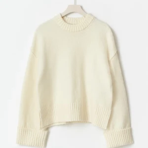 Vit stickad tröja - Jätte fin tröja från Gina som jag precis köpt🩷Aldrig använt den men lappen har jag tagit bort därför kan jag inte lämna tillbaka! Original pris är 399kr❣️