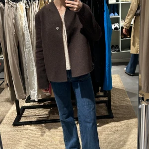 Brun ulljacka från Wera - Säljer denna superfina jacka från WERA, nästintill oanvänd!