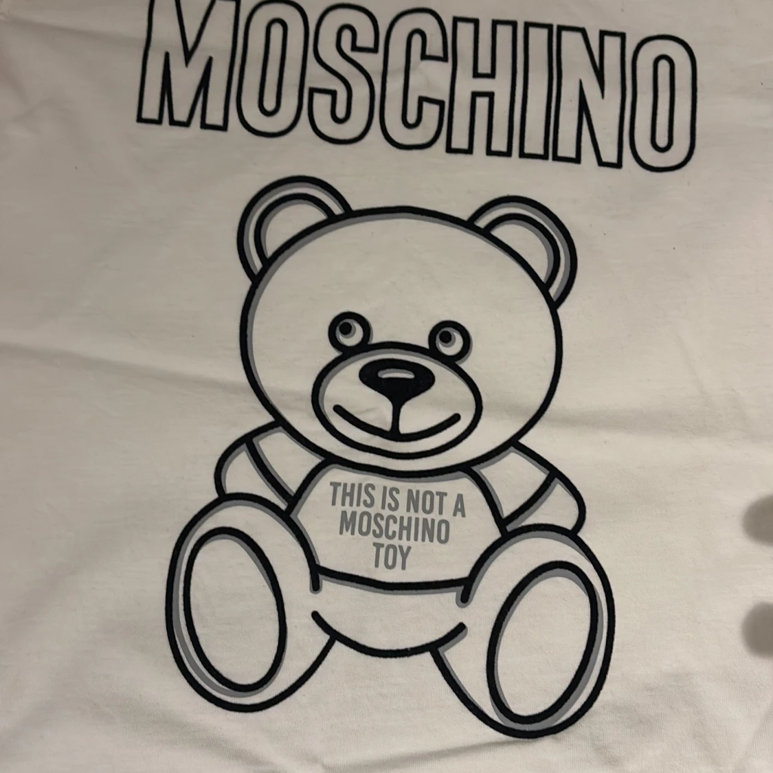 Vit Moschino t-shirt med björntryck - 1