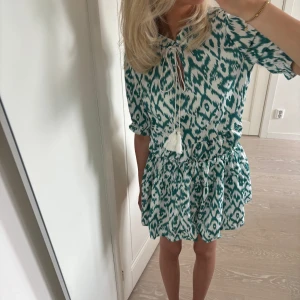 Matchande set - Så fint set med blus och kjol💕 jag är 175