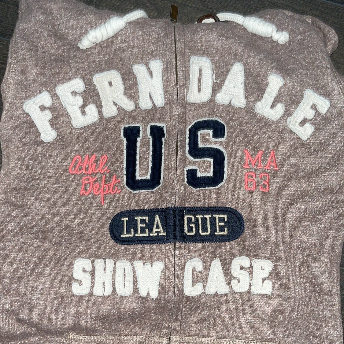 Brun hoodie med tryck  - 2