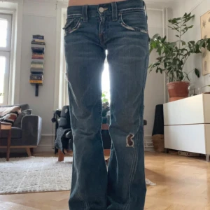 Vintage True Religion  jeans - köptes pả secondhand ❣️ midjemått:40 innerbenslängd:74