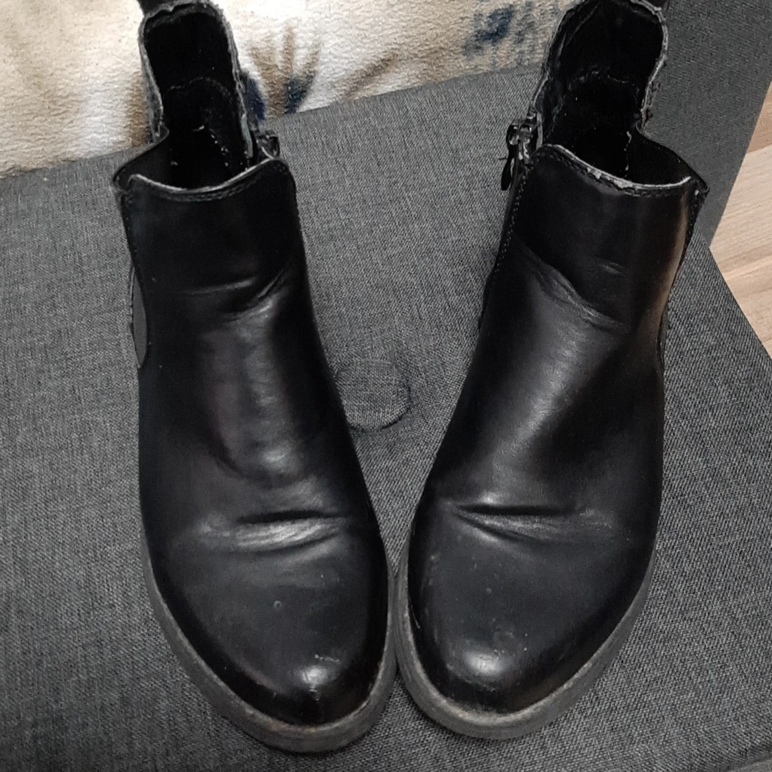Svarta Chelsea boots med glitterdetalj - 3