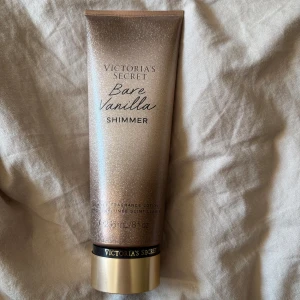 Victoria's Secret Bare Vanilla Shimmer - Endast använd en gång precis efter köp!🤍