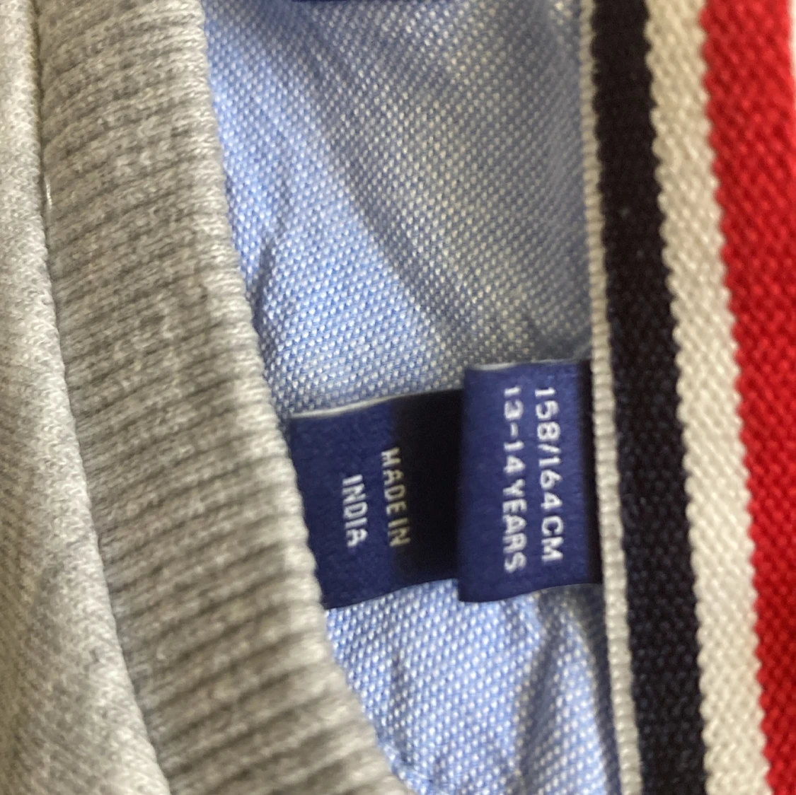 Grå sweatshirt från GANT - 3