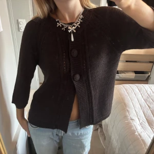 Brun kofta! - står storlek 2 men känns mer som S