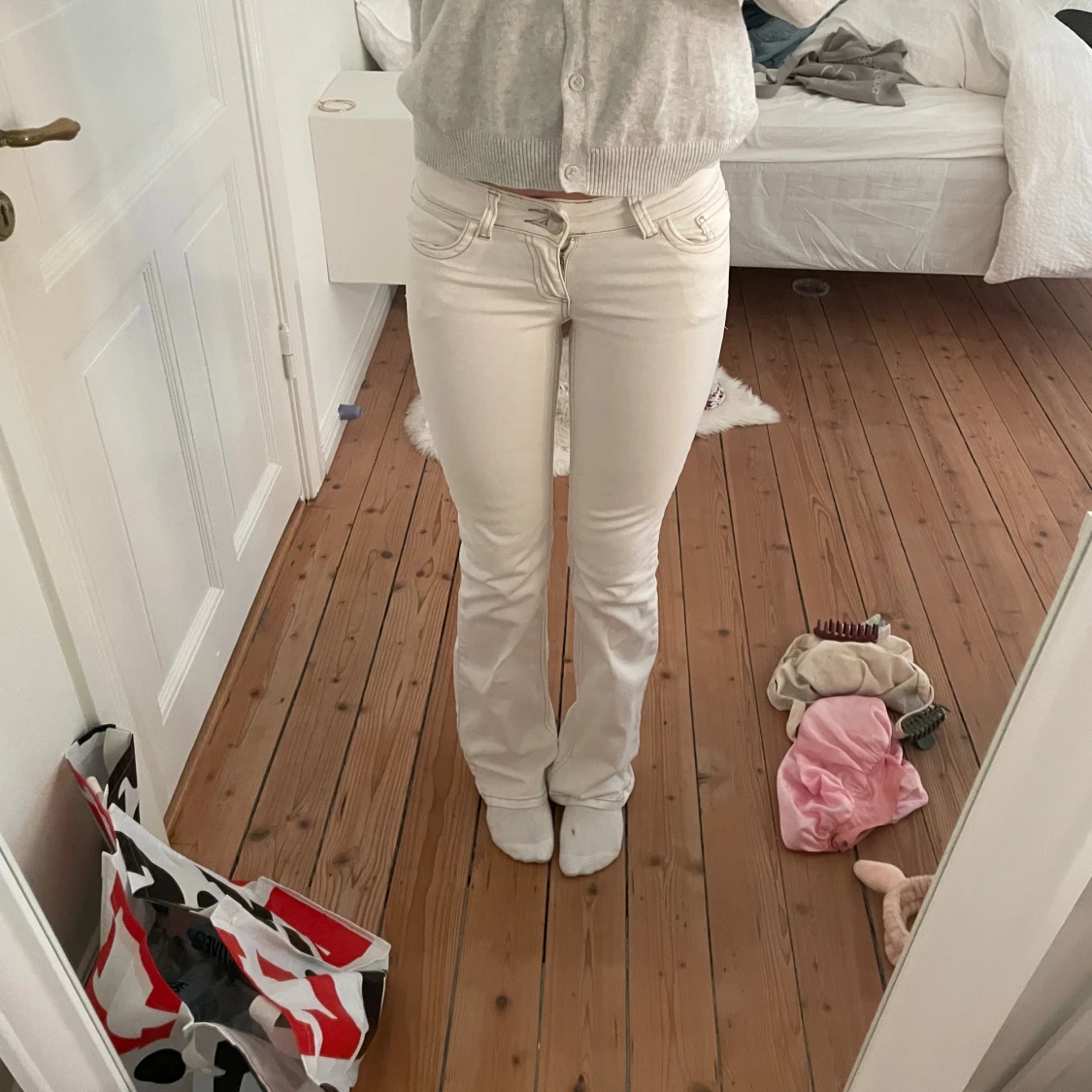 Vita jeans från Nelly - 2