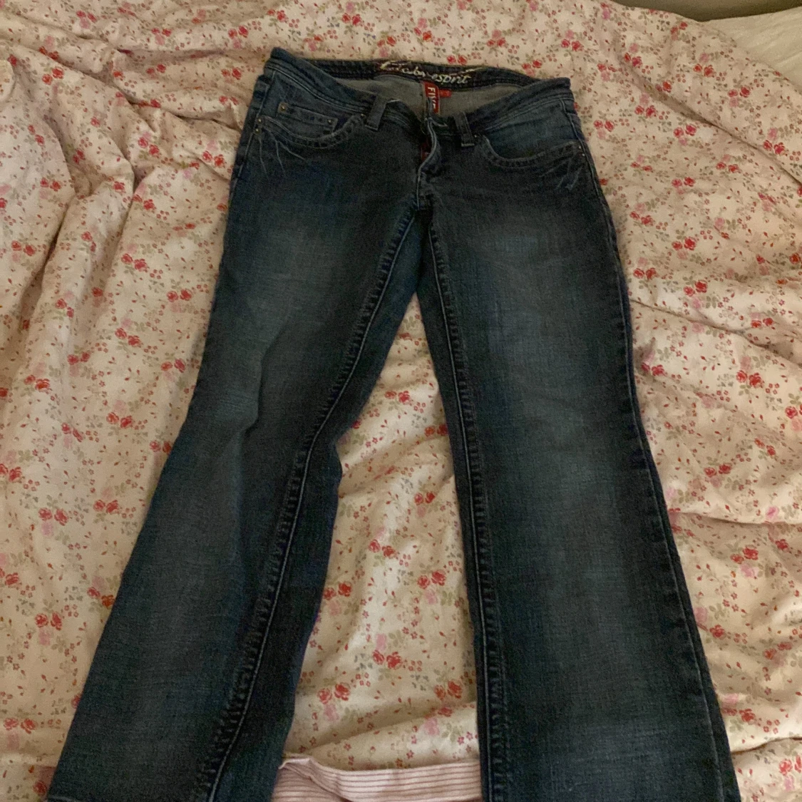 Mörkblå bootcut jeans från Esprit - 1