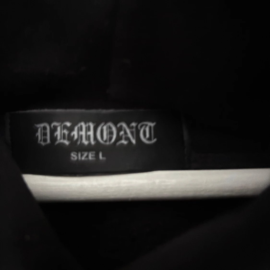 Svart hoodie från Demont med stjärnor - 2