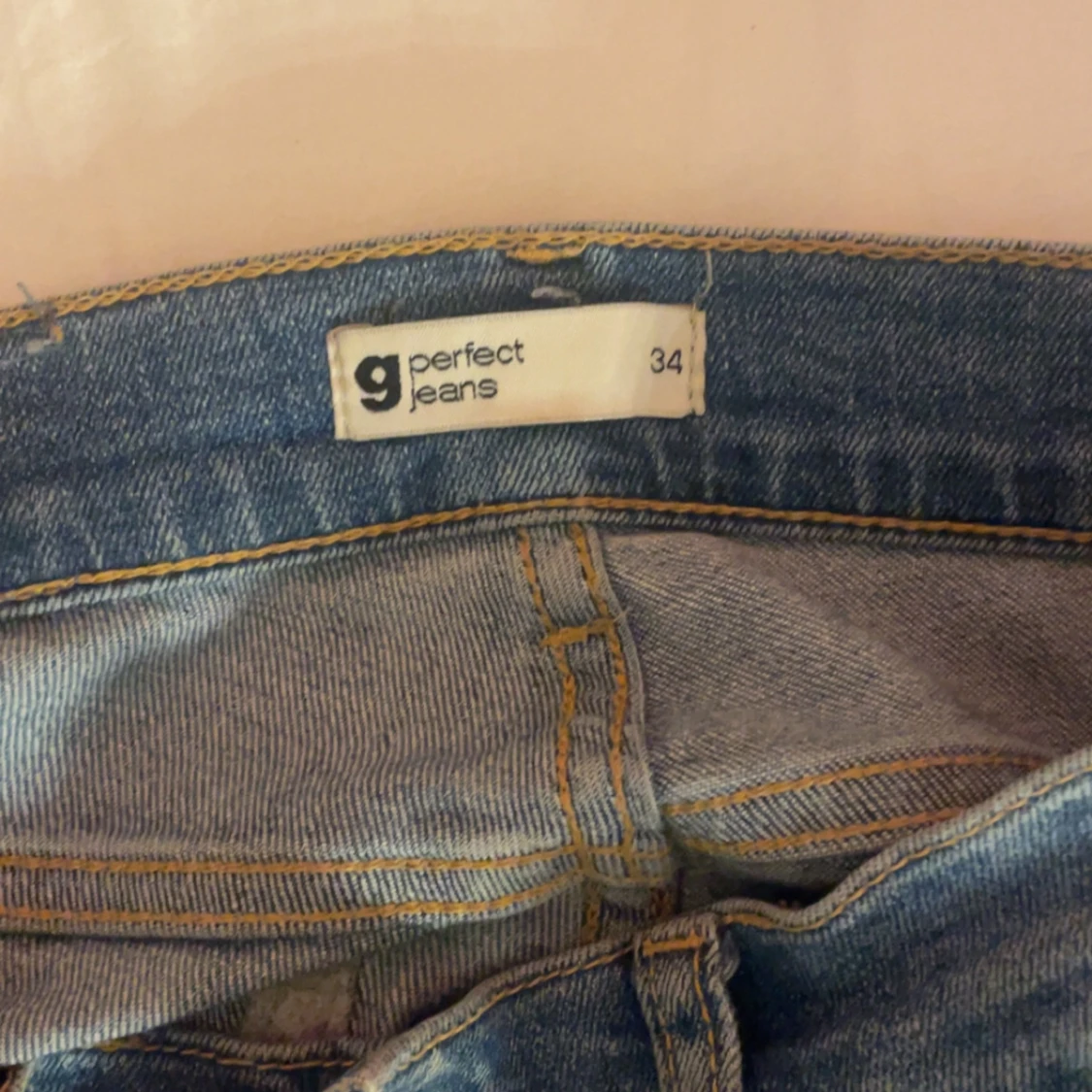 Blå jeansbyxor från Gina Tricot  - 2