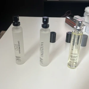  Stronger with you absolutely, Valentino och Allure homme sport - Den är knappt använd 33ml parfym man får alla om man vill ha en kostar de 150kr