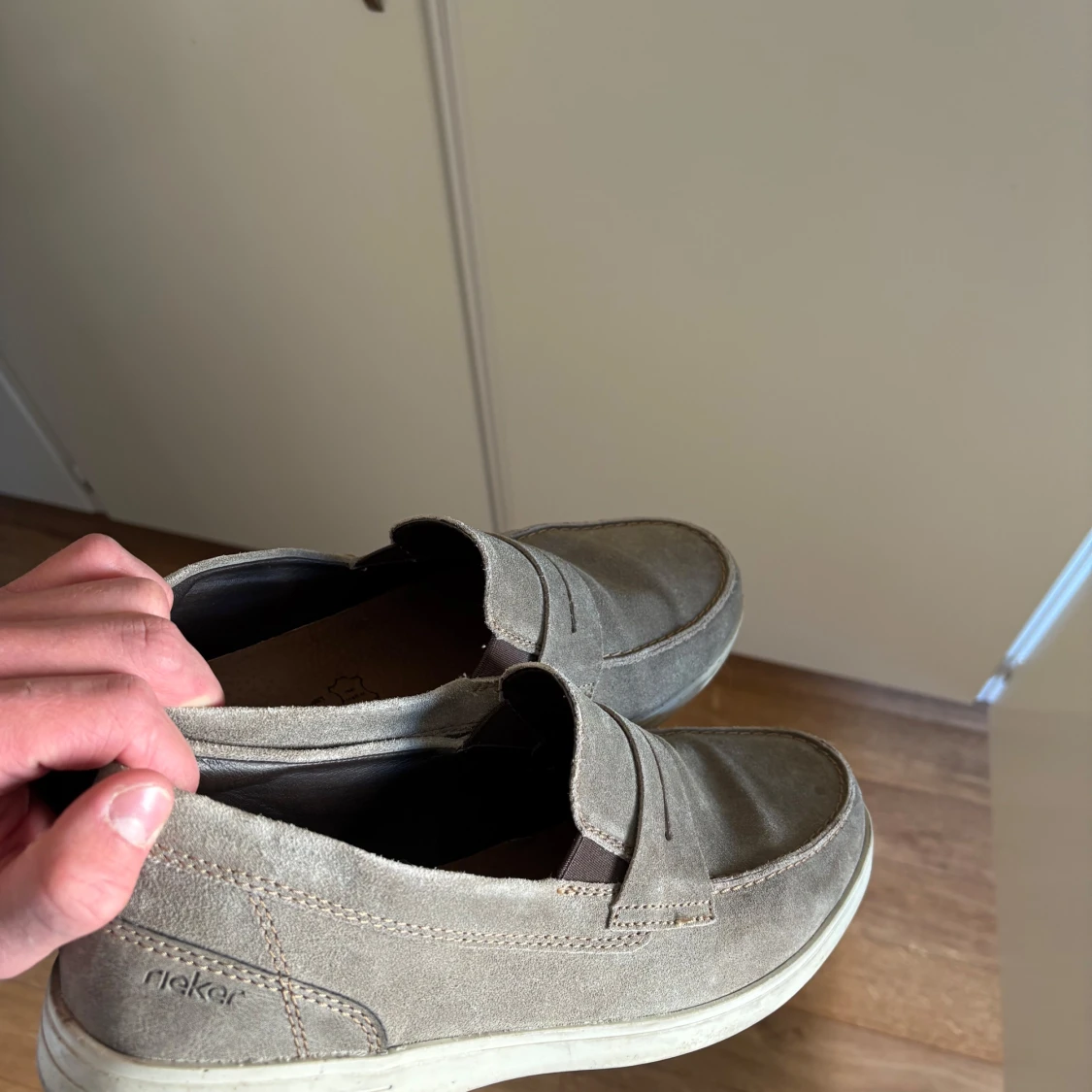 Beige loafers från Rieker