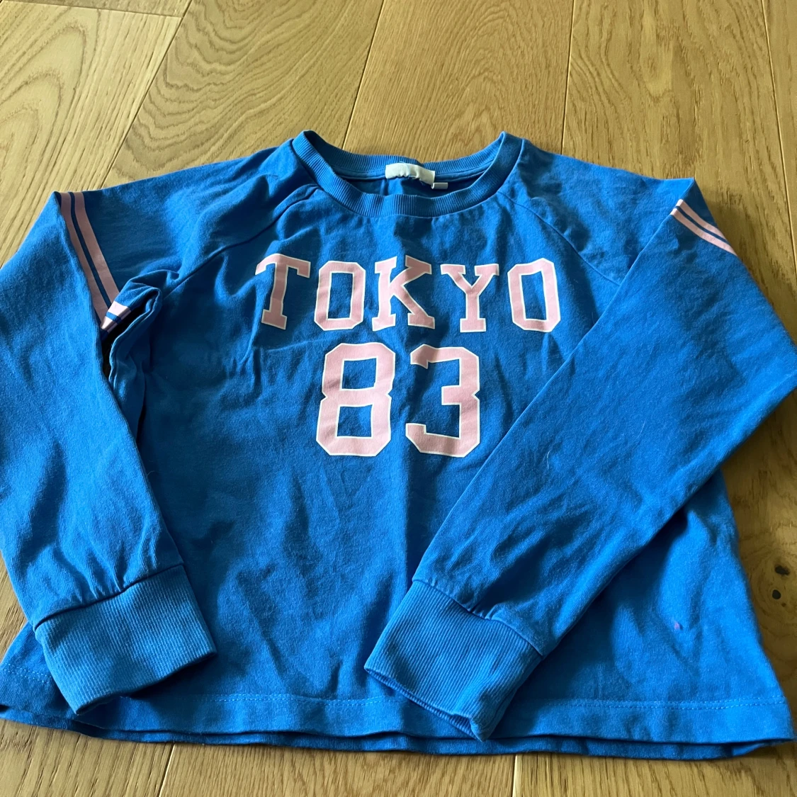 Blå långärmad tröja Tokyo 83 KappAhl - 1