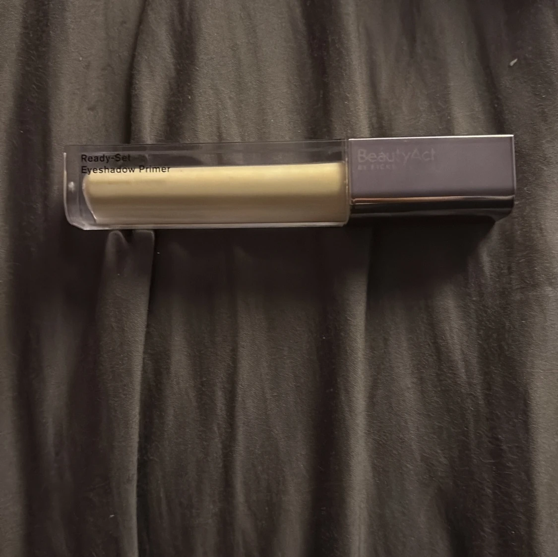 BeautyAct Ready-Set Eyeshadow Primer