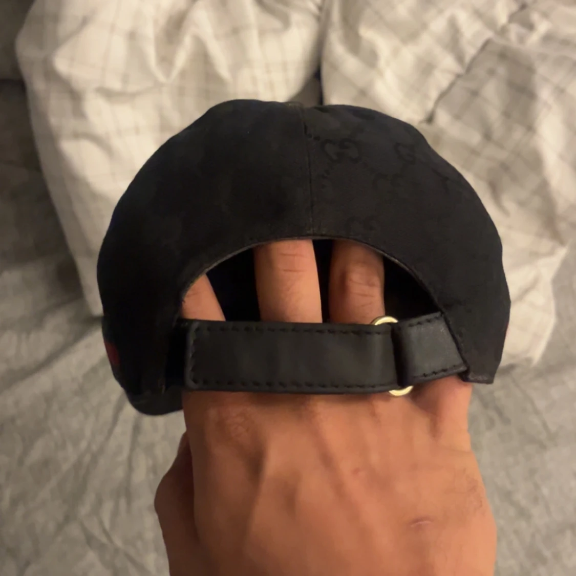 Svart Gucci keps med röd-grön rand - 1