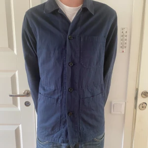 Paul & friends overshirt  - Blå overshirt från Paul & friends. Storlek M. Mycket bra skick. Pris går att diskutera.