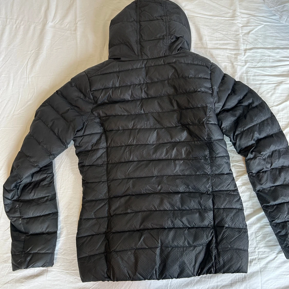 Svart pufferjacka från Adidas - 4